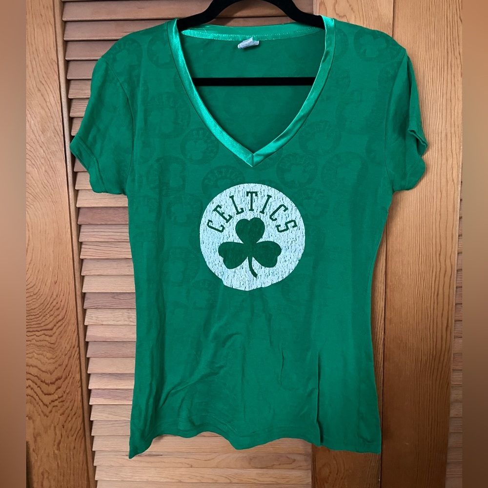 College concepts Boston Celtics all over Celtics burnout design tee size M